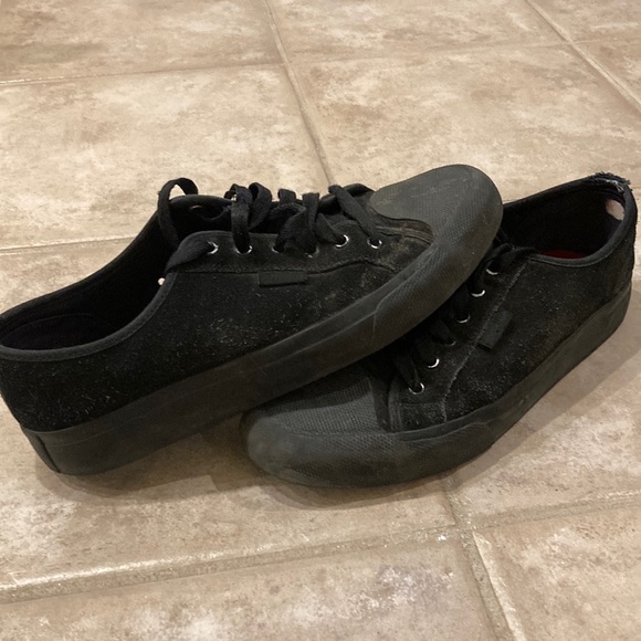 Mens size 9.5 DC Manual RT skate shoe (Black 001) - Picture 2 of 8